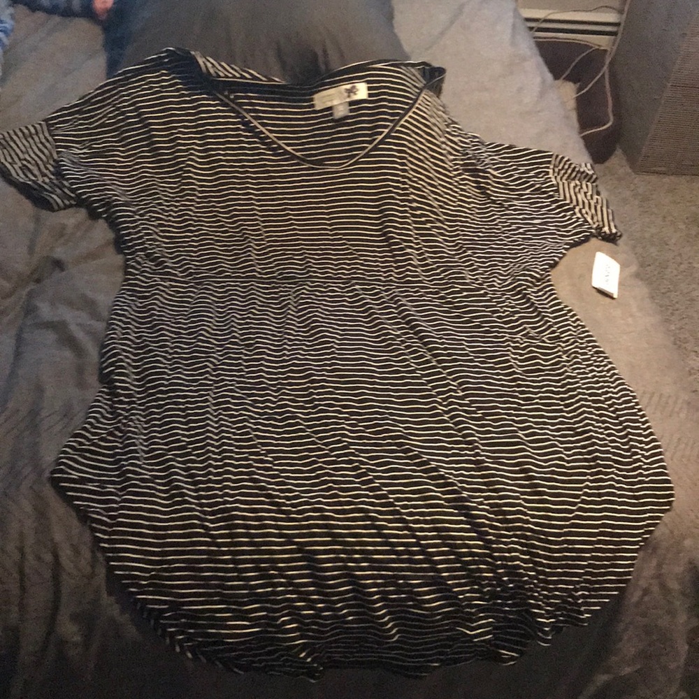 Old Navy Maternity Striped Top